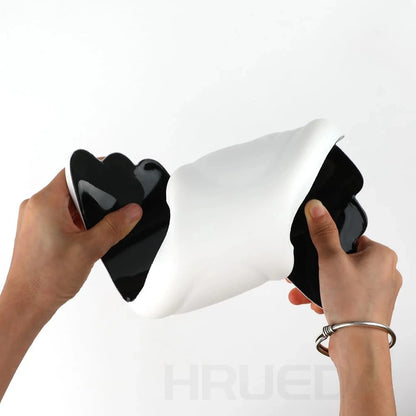 Apoio de pulso para teclado e mouse em formato de asa de anjo, feito de espuma viscoelástica. Suporte ergonômico e antiderrapante para digitação fácil em computadores e laptops.