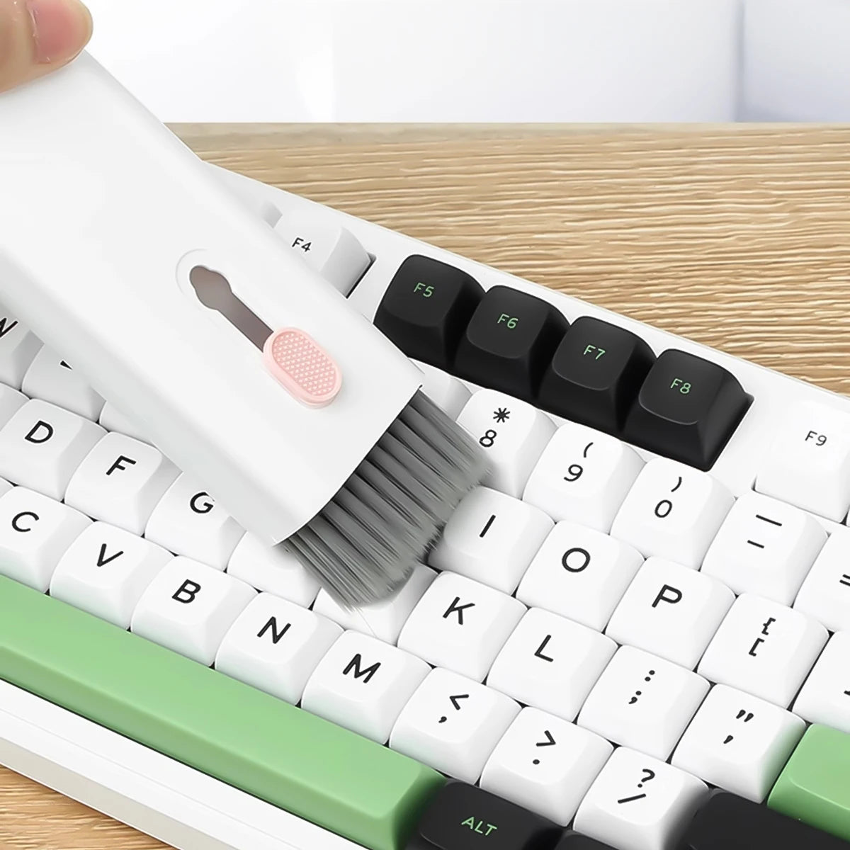 Kit de Limpeza Eletrônica 7 em 1 – Escova de Teclado, Extrator de Teclas e Caneta Higienizadora para Fones e Telas