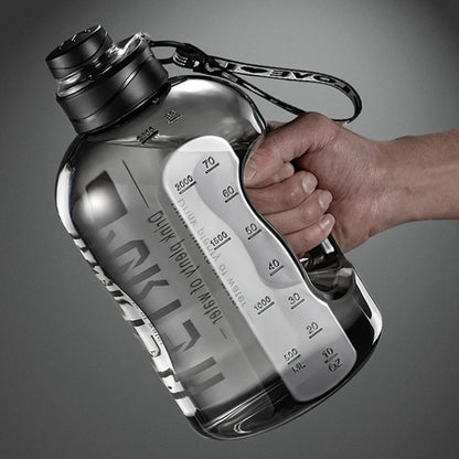 Garrafa Galão Esportiva em Tritan de Alta Capacidade com Canudo e Alça (1.7L / 2.7L)