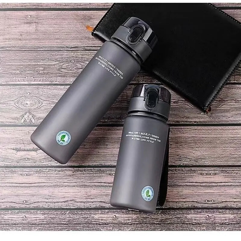 Garrafa Esportiva Fantia Portátil Livre de BPA Antivazamento (400ml / 560ml)