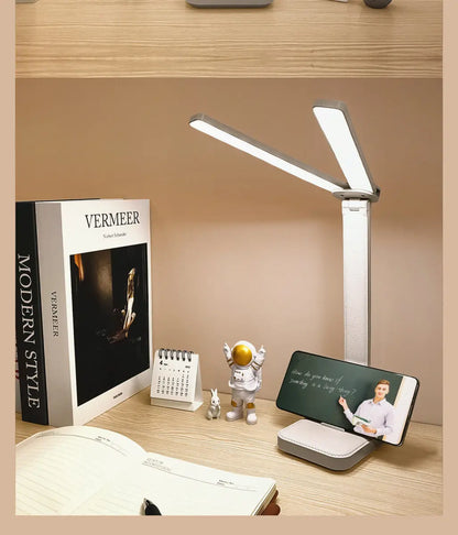 Luminária de Mesa LED Articulada – Touch Screen, 3 Tons de Luz e Bateria Recarregável
