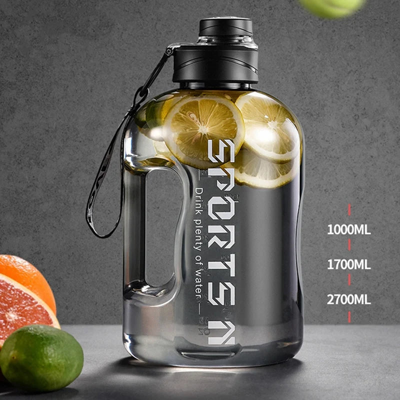 Garrafa Galão Esportiva em Tritan de Alta Capacidade com Canudo e Alça (1.7L / 2.7L)