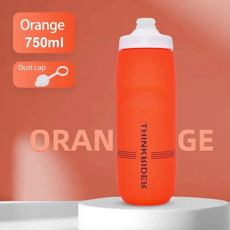 Caramanhola Squeeze ThinkRider em Polipropileno PP5 com Válvula Squeeze Jet e Protetor Contra Poeira (620ml / 750ml)