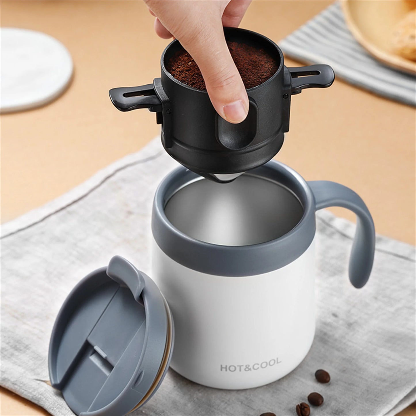 Kit Cafeteira Portátil Pour Over com Filtro Retrátil Inox e Caneca