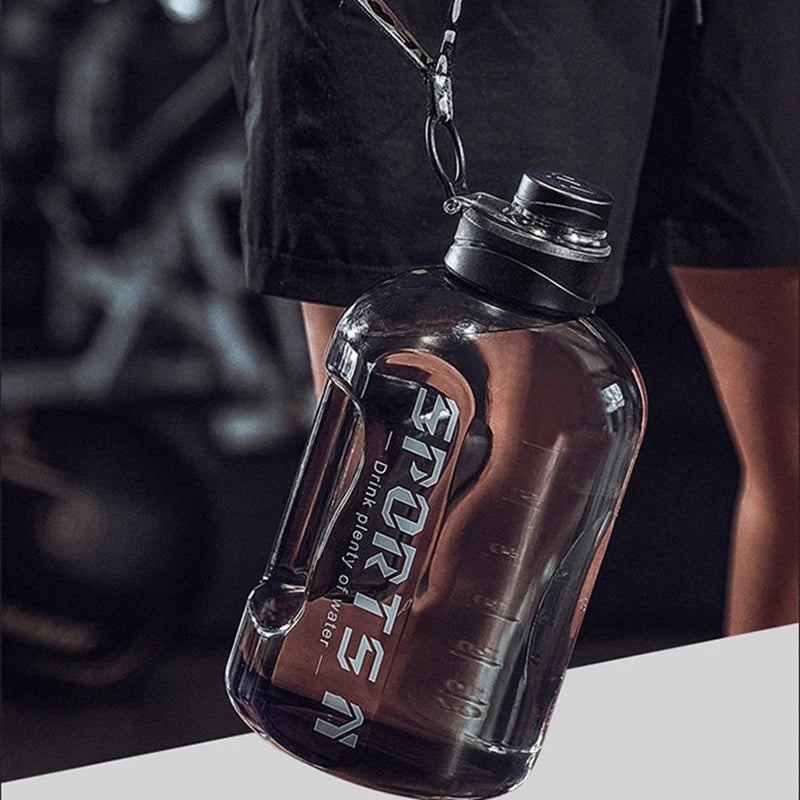Garrafa Galão Esportiva em Tritan de Alta Capacidade com Canudo e Alça (1.7L / 2.7L)